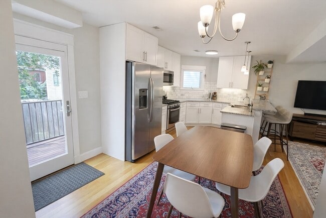 Photo - 27 Marcella St Unidad G