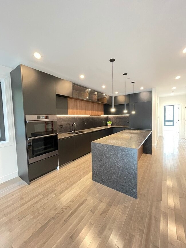 Photo - 719 N Elizabeth St Unit 2