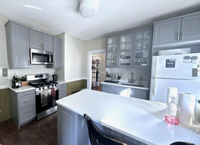 Photo - 85 Lowden Ave Unit 4-bed 1-bath