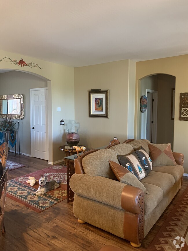 Building Photo - 4518 N Petersburg Dr Rental