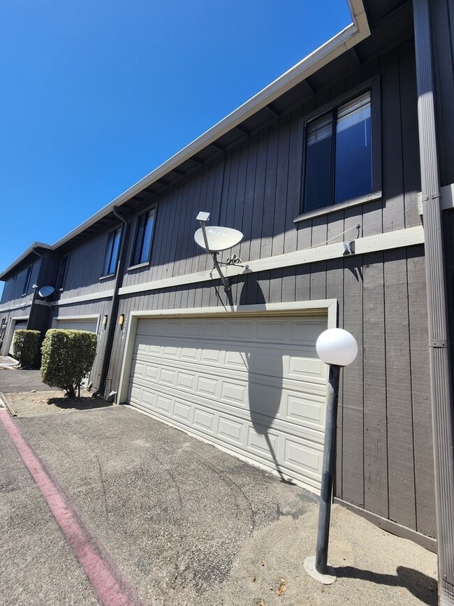 Photo - 1744 Longbranch Ave