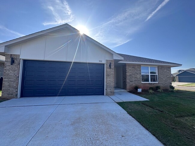 Building Photo - 9212 Blackfork Ln