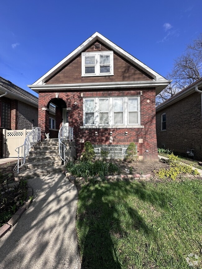 Building Photo - 3643 Cuyler Ave Rental