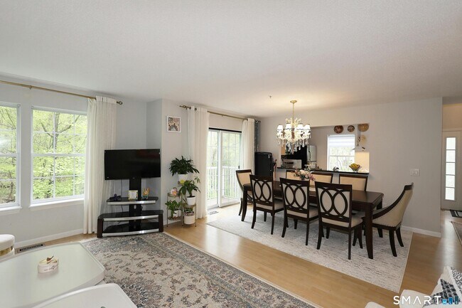 Photo - 633 Danbury Rd Unit 22