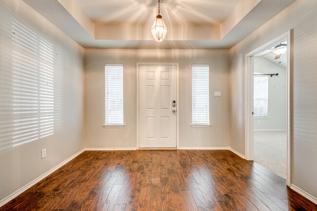 Photo - 4844 Grinstein Dr