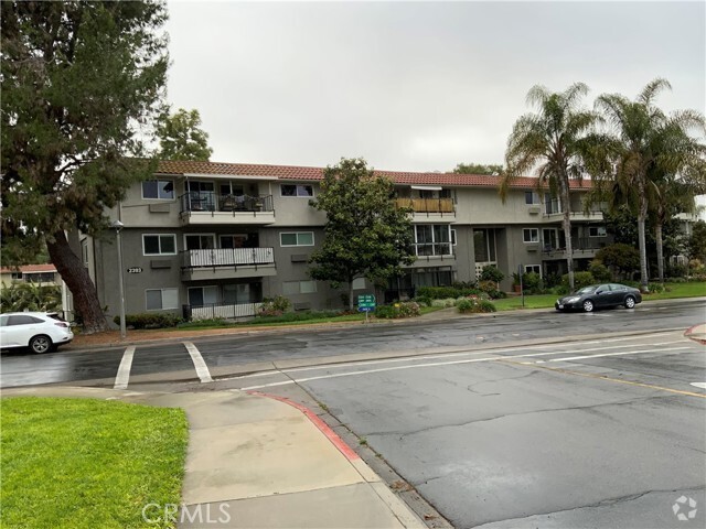 Building Photo - 2393 Via Mariposa W Unit 1F Rental