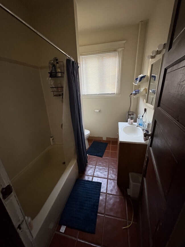 Photo - 218 Easton Ave
