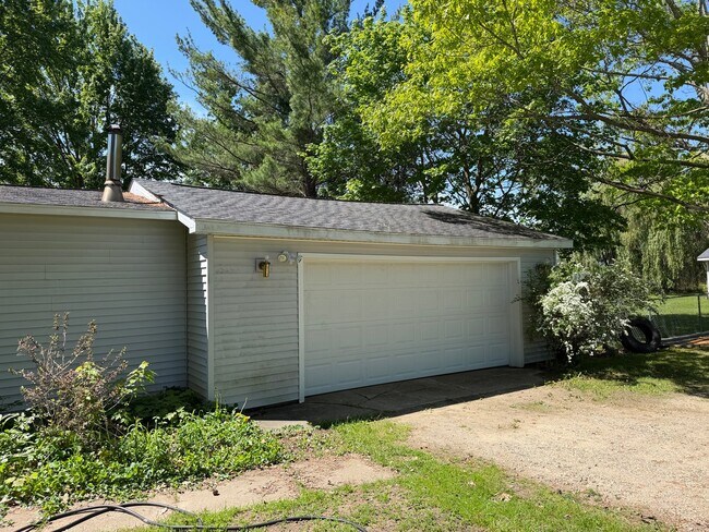 Photo - 4690 E Herrick Rd