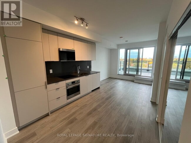 Photo - 2088 James St Unit 504