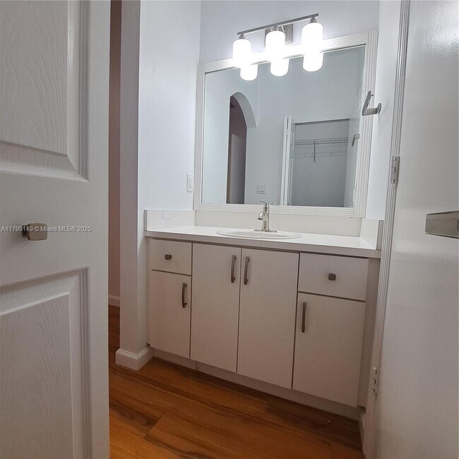 Photo - 642 SW 106th Ave
