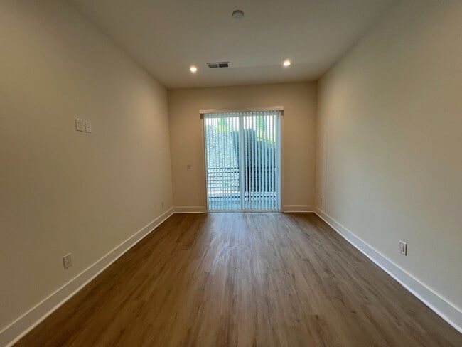 Photo - Room in Condo on Custer Ave SE