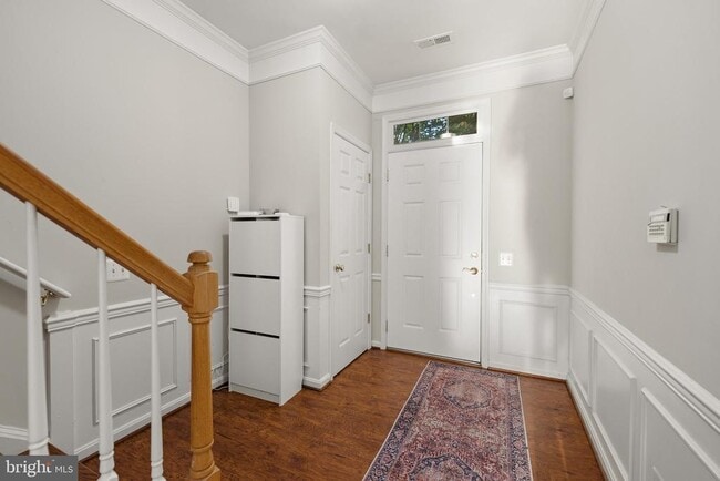 Photo - 1122 Cypress Tree Pl