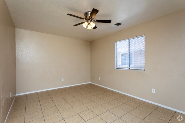 2BR, 1BA - 750SF - Living Room