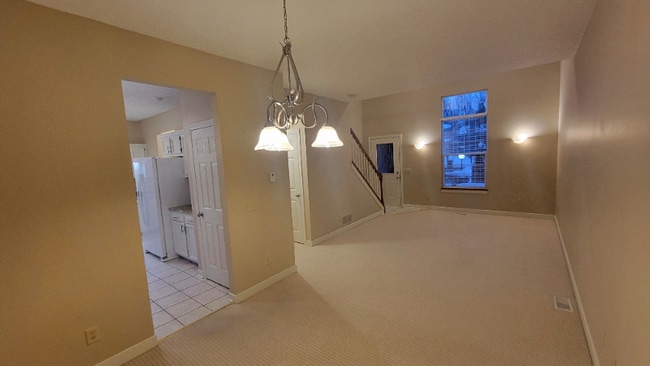 Photo - 2158 Kenyon St Unit B