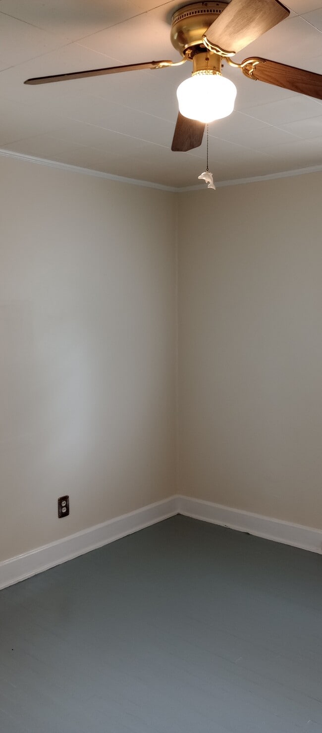 Sala de estar - 705 Cox Ave