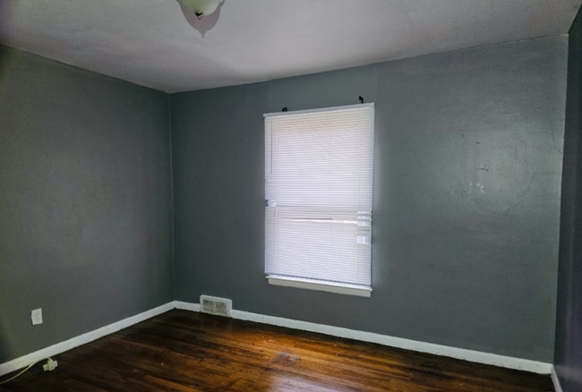 Photo - 18582 Edinborough Rd