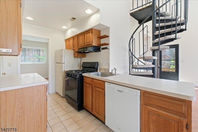 Photo - 8 Augusta Dr