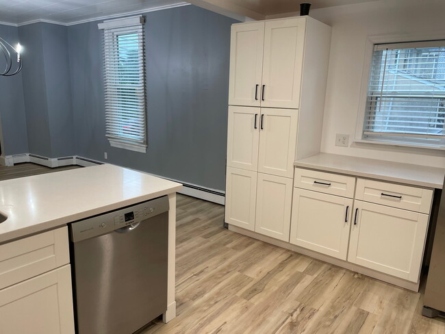 Photo - 112 S Main St