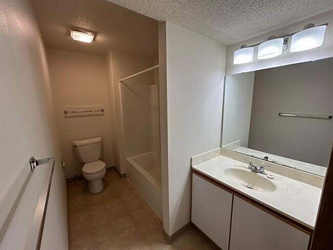 Photo - 927 Boston Way Unit 10