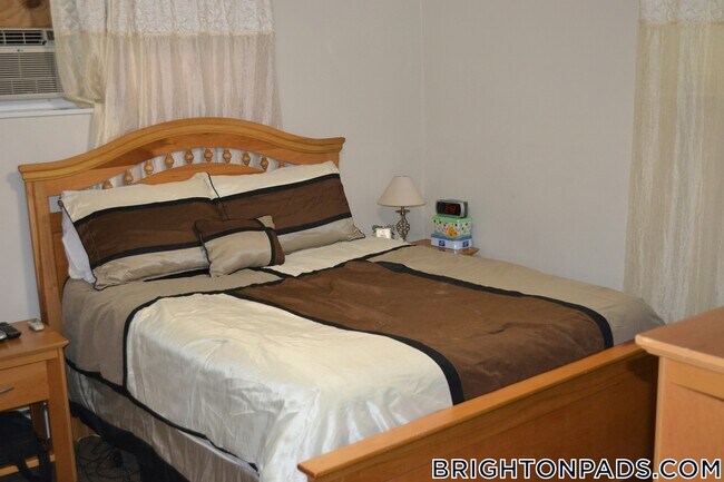 Photo - 357 Faneuil St Unit 4