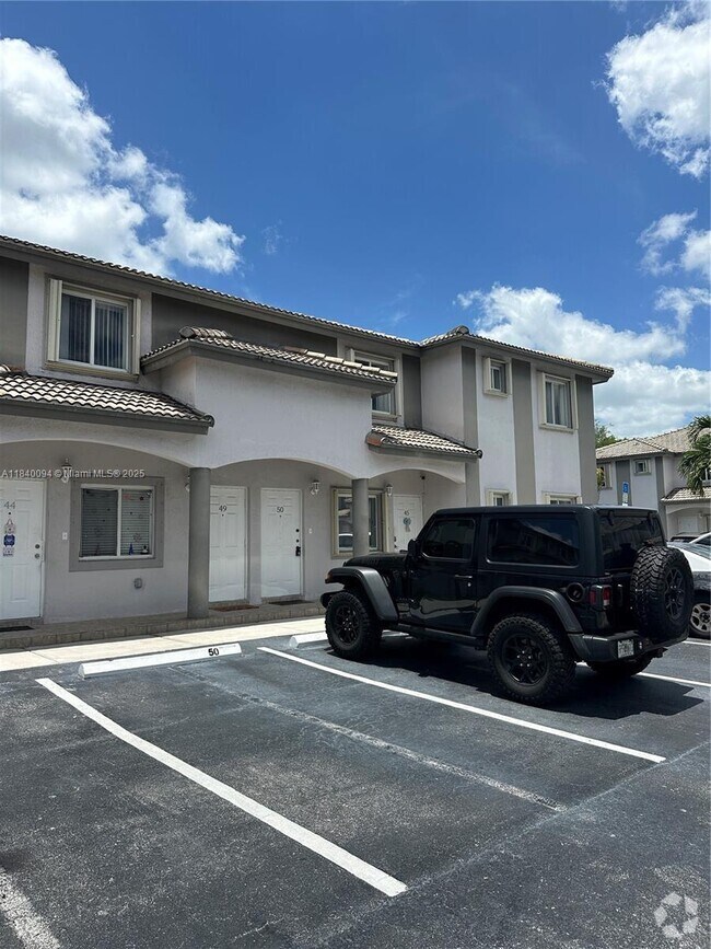 Building Photo - 5705 NW 109th Ave Rental