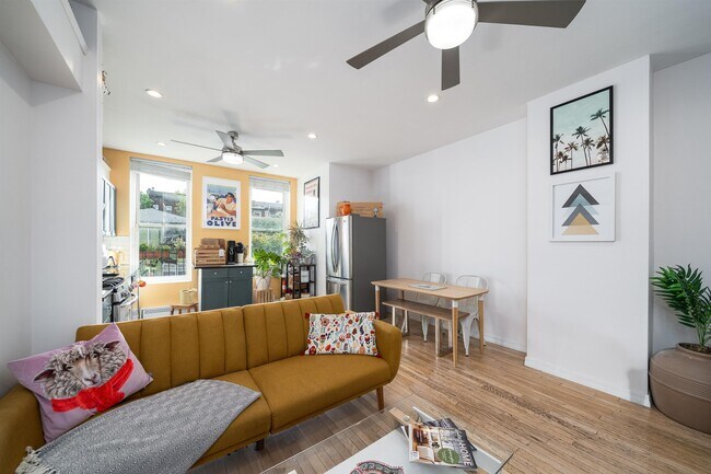 Photo - 201 Pavonia Ave