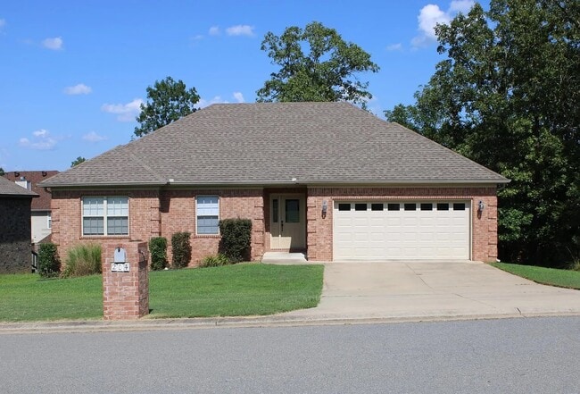 Building Photo - 204 Marble Dr Rental