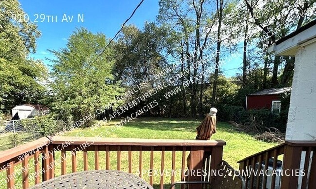 Photo - 910 29th Ave N
