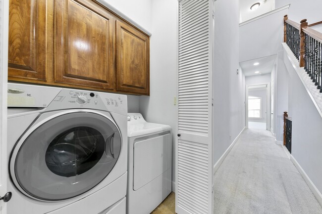 Building Photo - 3319 Bingham Manor Ln