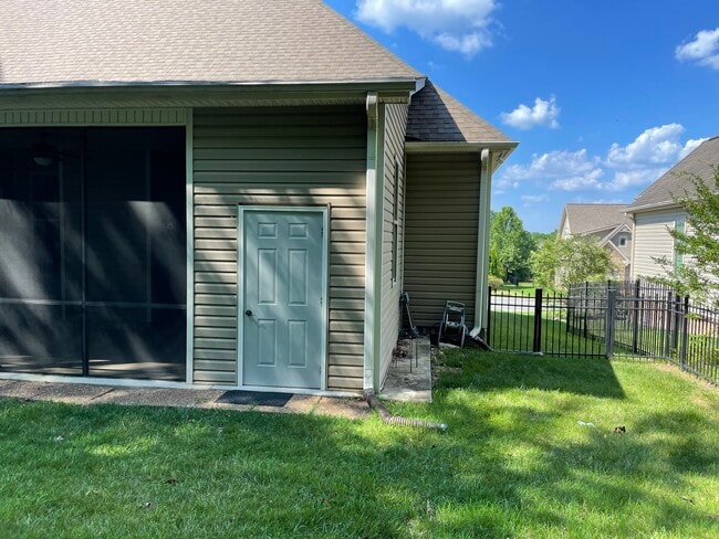 Photo - 7866 Steppingstone Ln