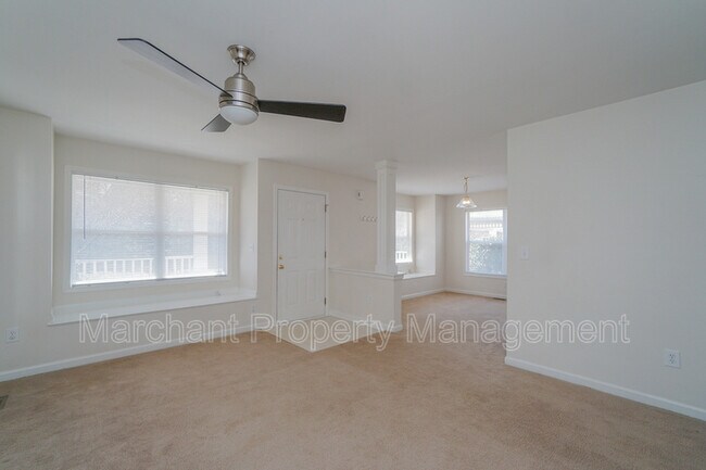 Photo - 335 Woodlark St Casa