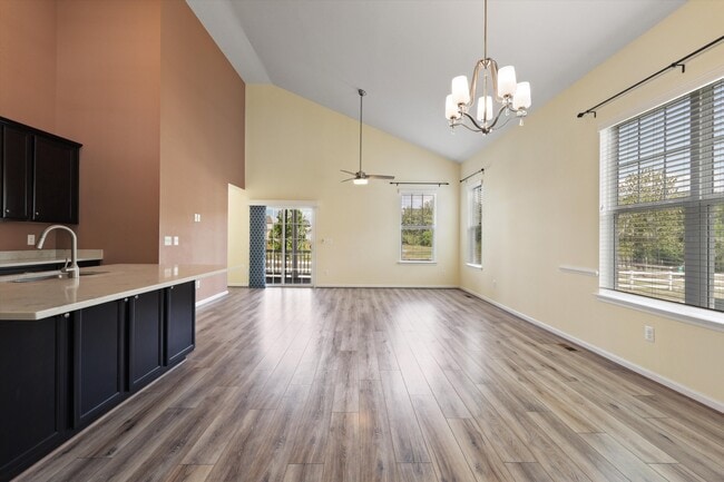 Photo - 10242 Spring Iris Dr