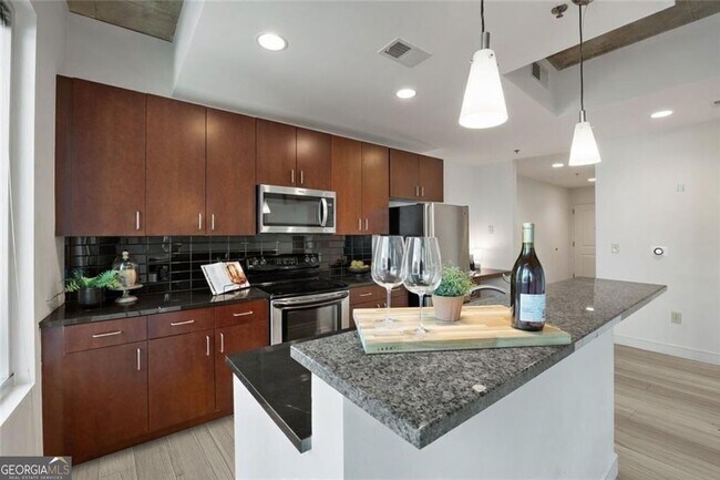 Photo - 44 Peachtree Pl NW Unit 428