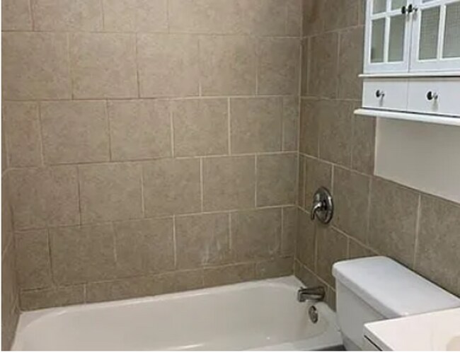 Photo - 8302-8308 W. 26th Ave Unidad 8306