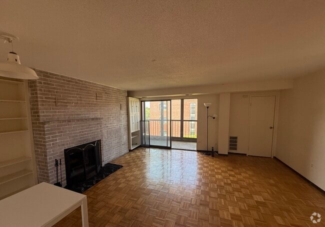 Building Photo - 1580 Massachusetts Ave Unit 8T Rental