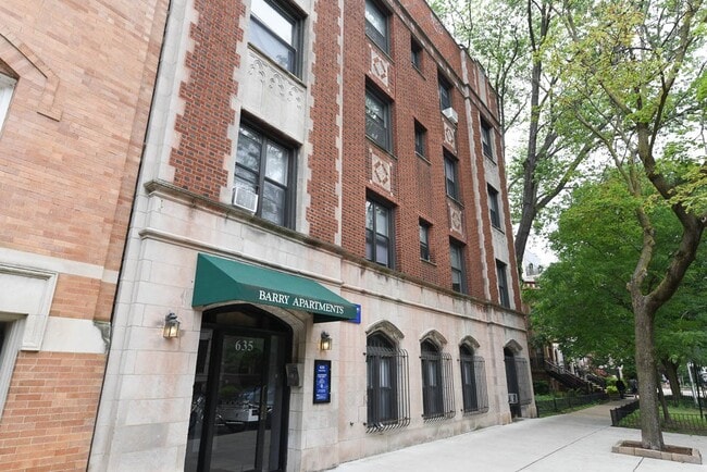 Building Photo - 634 W Barry Ave Unit A06C