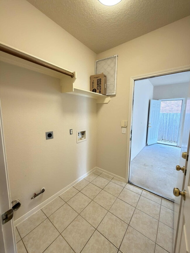 Photo - 9531 Summer Run