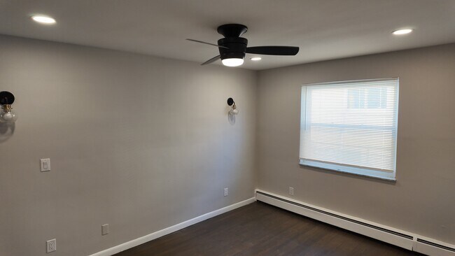 Photo - Stylishly Updated 2-Bedroom Apartment in the Heart of Pleasant Ridge Unidad 1