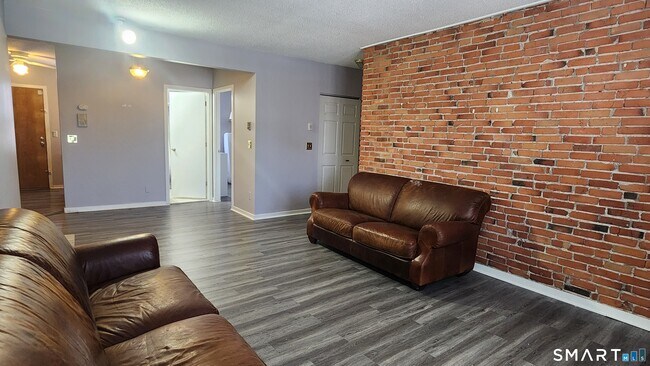 Photo - 18 Townley St Unit D3