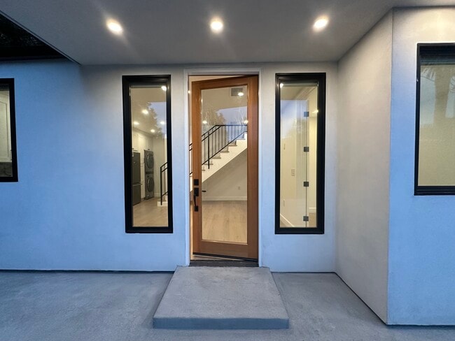 Building Photo - 10470 Lauriston Ave Rental