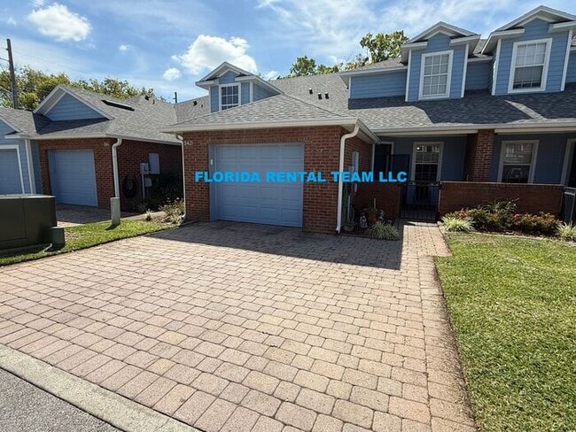 Building Photo - 3/2.5 Townhome in St Cloud-AVAILABLE NOW