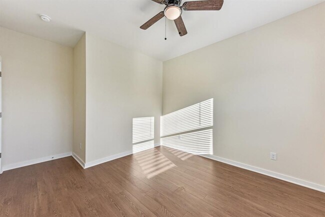 Photo - 17012 Marsh Wren Pass