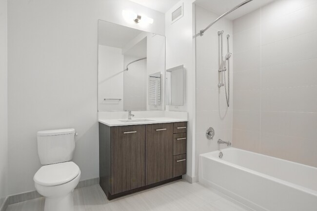 Photo - 7 N State St