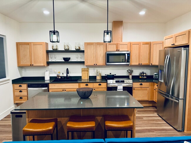 Photo - 50 Carnelian Ave Unit 103