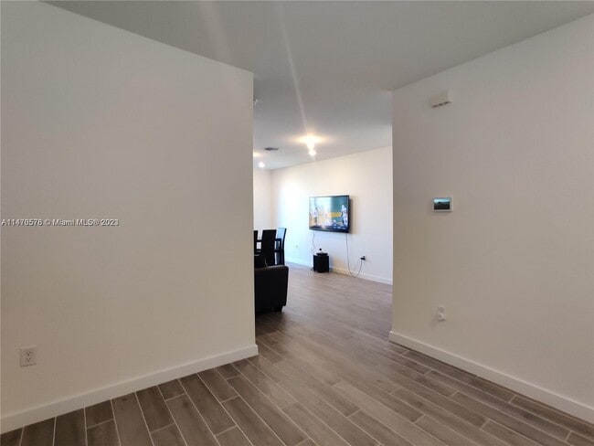 Photo - 1043 SE 24th Ave