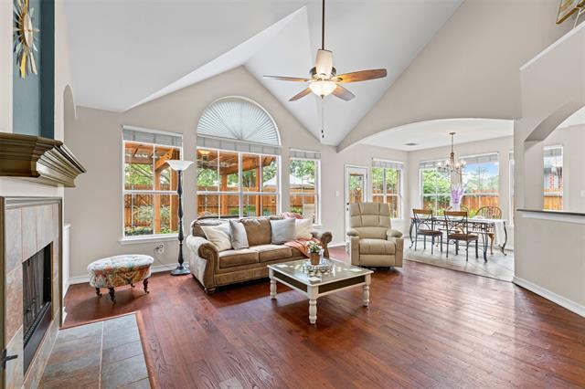 Photo - 1475 Applewood Dr