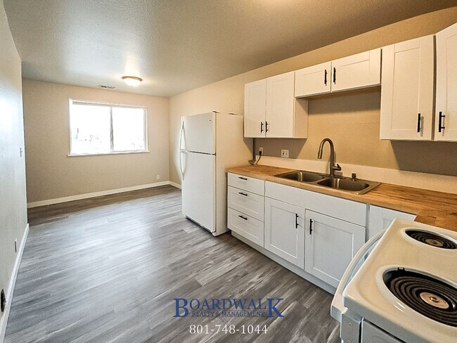 Photo - Amazing 2 bed 1 bath apartment in SLC Unidad 17