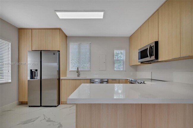 Photo - 3783 SW 27th St Unidad 0
