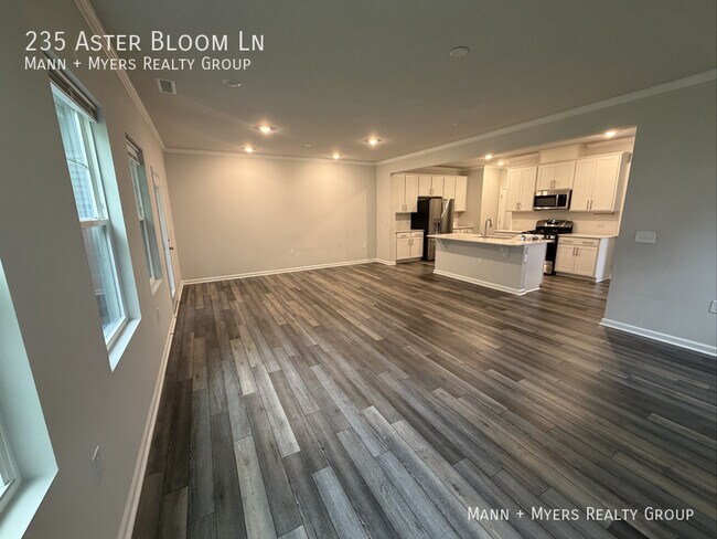 Photo - 235 Aster Bloom Ln