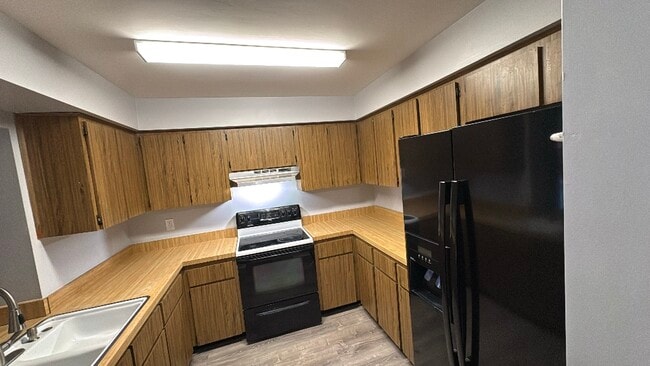 Photo - 12275 Linden Dr